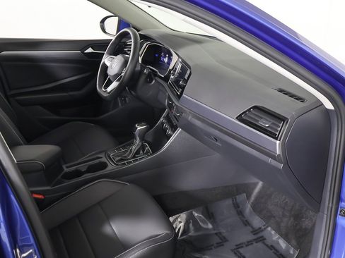 Used 2024 Volkswagen Jetta SE w/ Panoramic Sunroof Package image 22