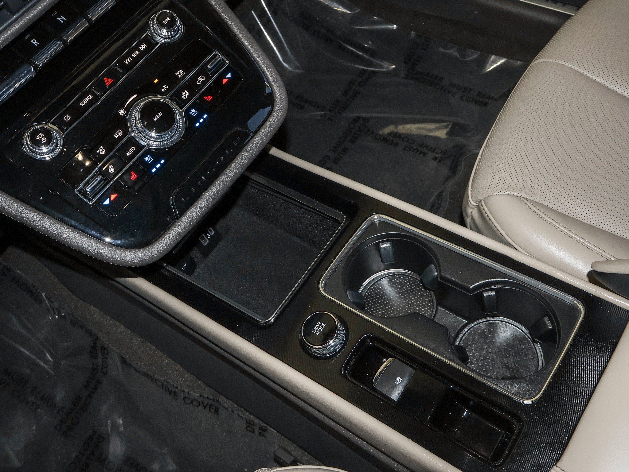 Used 2022 Lincoln Corsair AWD w/ Equipment Group 101A image 33