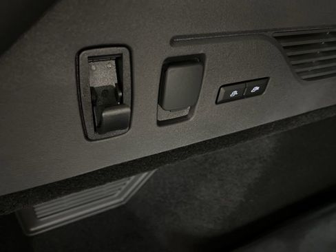 New 2026 Lincoln Nautilus Premier image 38