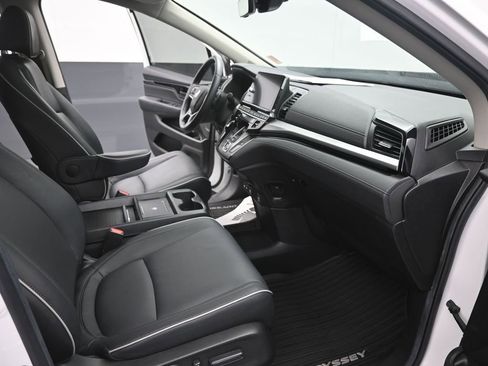 Used 2025 Honda Odyssey Touring image 24