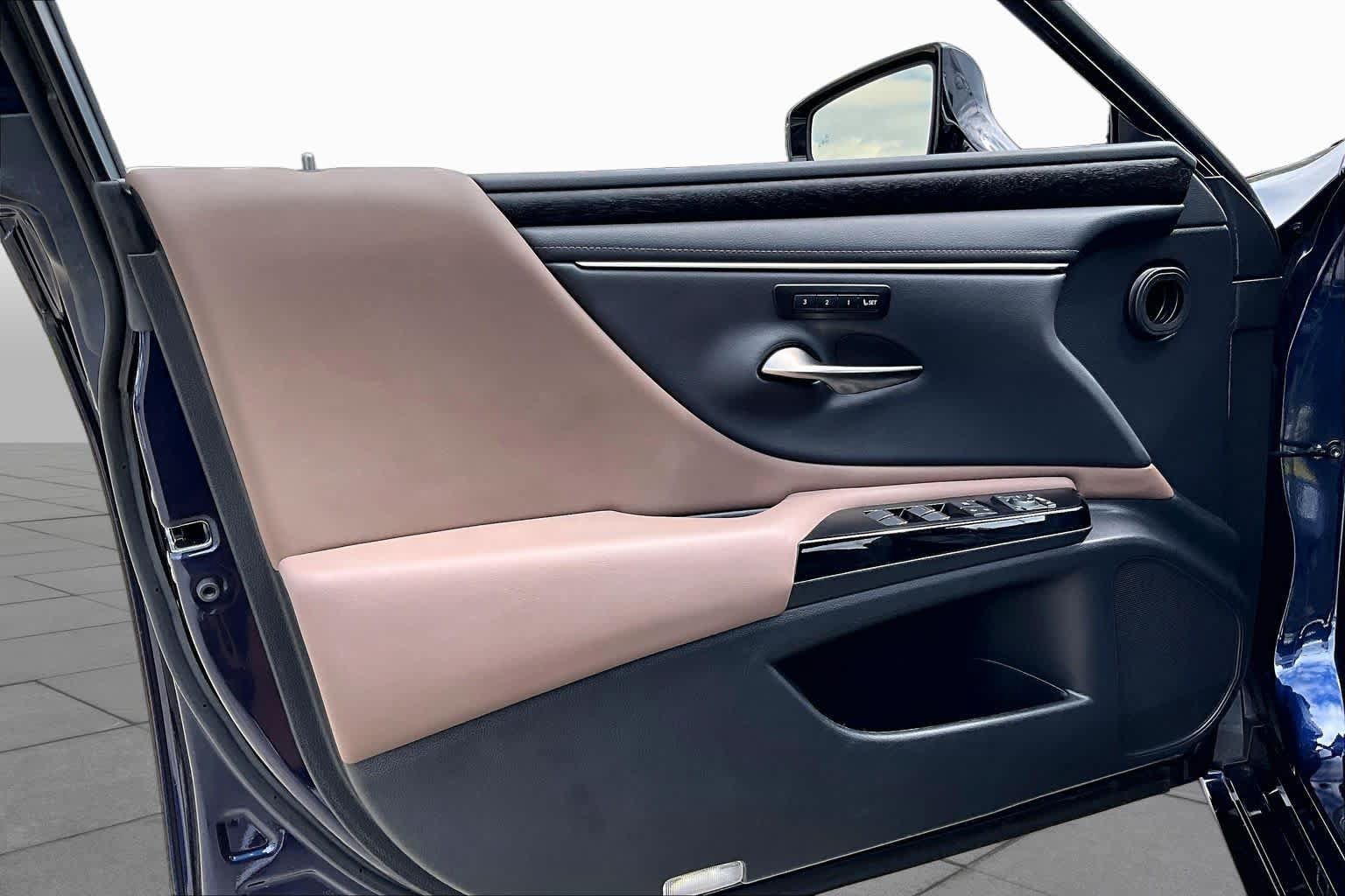 Used 2022 Lexus ES 350 w/ Premium Package FWD image 19