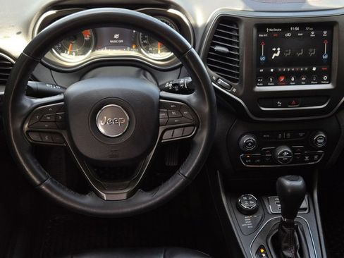 Used 2019 Jeep Cherokee Trailhawk w/ Comfort/Convenience Group AWD/4WD image 10