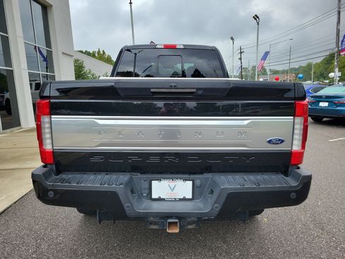 Used 2019 Ford F250 Platinum image 6