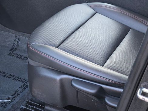 Used 2024 Chevrolet Trax RS image 19