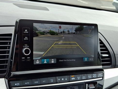 Certified 2026 Honda Odyssey EX-L image 19