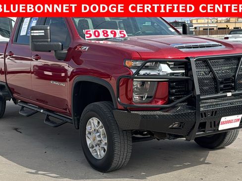 Used 2022 Chevrolet Silverado 2500 LT w/ Convenience Package image 3
