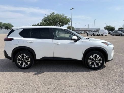 Used 2023 Nissan Rogue SV FWD image 5