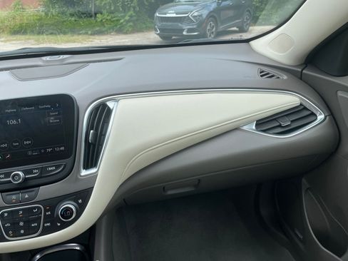 Used 2024 Chevrolet Malibu LT image 30