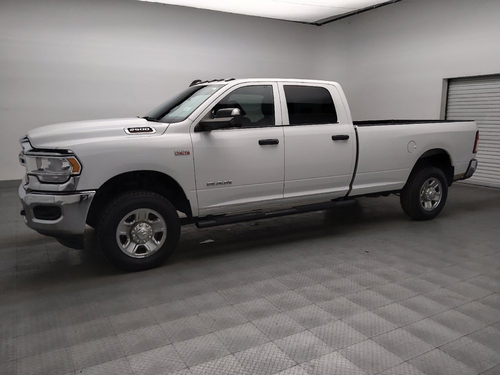 Used 2022 RAM 2500 Tradesman w/ Chrome Appearance Group AWD/4WD image 2