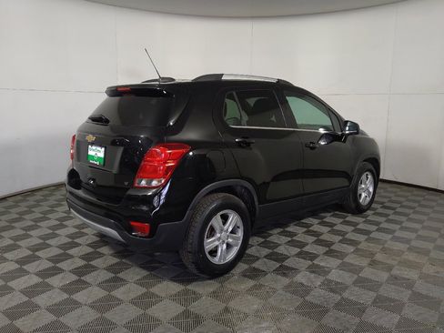 Used 2020 Chevrolet Trax LT w/ LT Convenience Package FWD image 10
