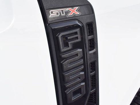 Used 2023 Ford F250 XL w/ STX Appearance Package image 8