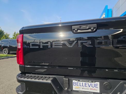 New 2026 Chevrolet Silverado 3500 High Country w/ High Country Premium Package AWD/4WD image 16