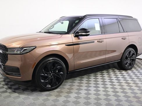 New 2026 Lincoln Navigator Black Label AWD/4WD image 2