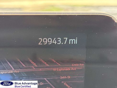 Used 2025 Ford Expedition Max Platinum AWD/4WD image 2