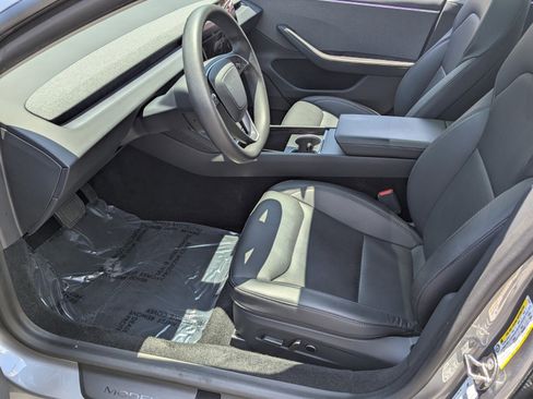 Used 2024 Tesla Model 3 Standard Range RWD image 11