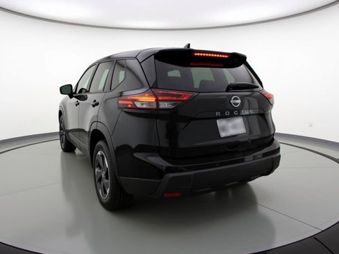 Used 2025 Nissan Rogue SV AWD/4WD image 6