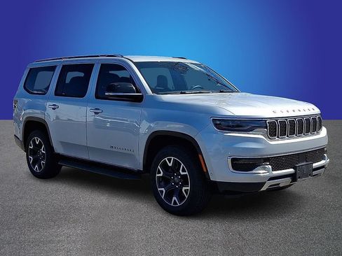 Used 2024 Jeep Wagoneer Series III AWD/4WD image 3
