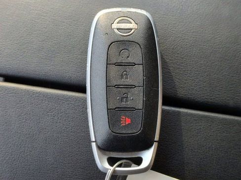 Used 2023 Nissan Rogue SV AWD/4WD image 28
