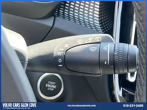 Used 2023 Volvo XC40 B5 Plus w/ Climate Package AWD/4WD image 25