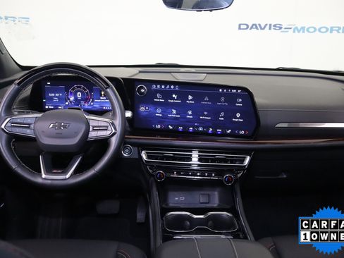 Used 2024 Chevrolet Traverse Z71 w/ Enhanced Driving Package AWD/4WD image 16