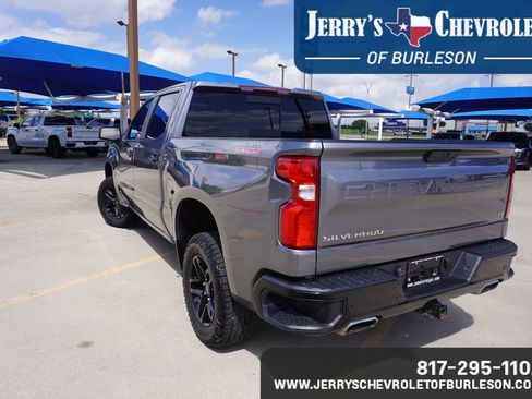 Used 2021 Chevrolet Silverado 1500 LT Trail Boss w/ Convenience Package II image 4