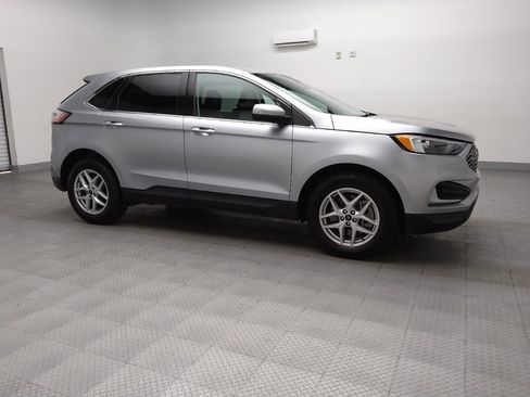 Used 2024 Ford Edge SEL image 11
