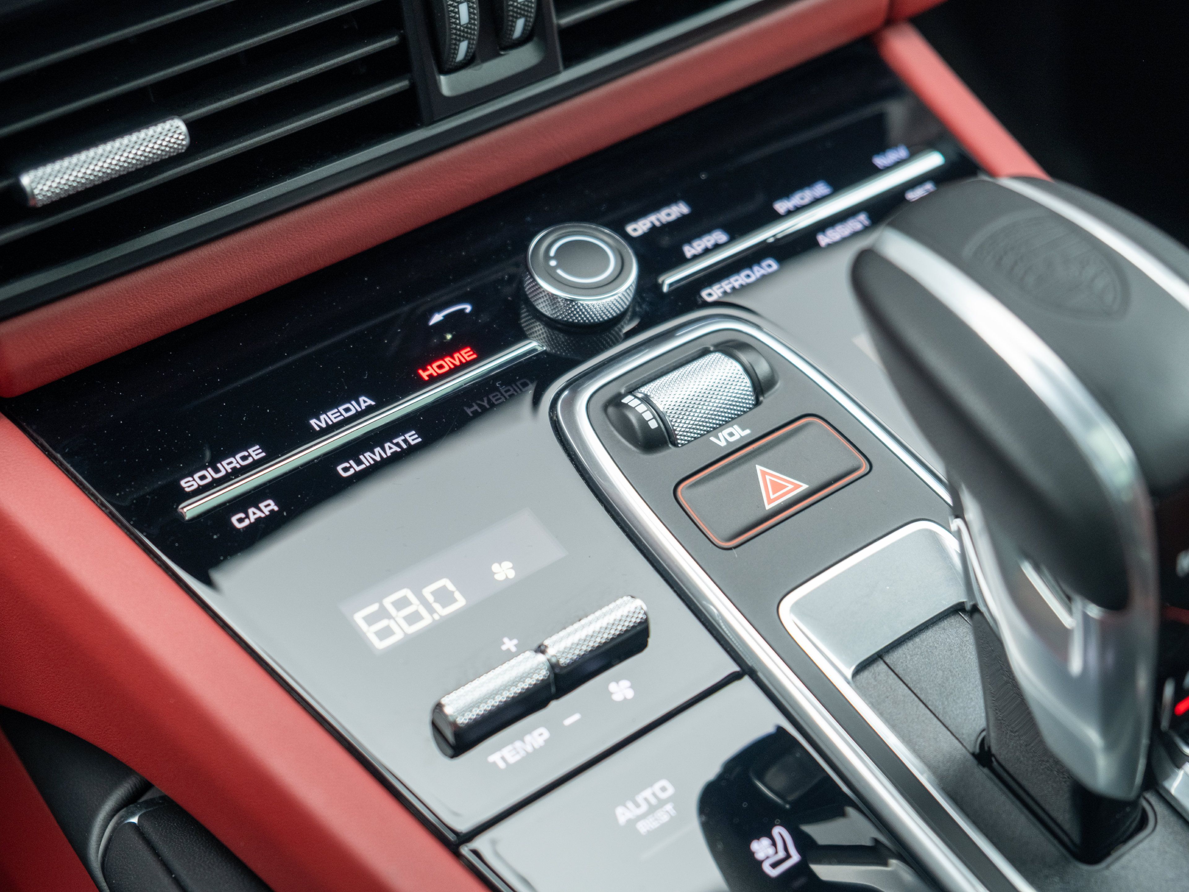 Certified 2023 Porsche Cayenne Turbo AWD/4WD image 35