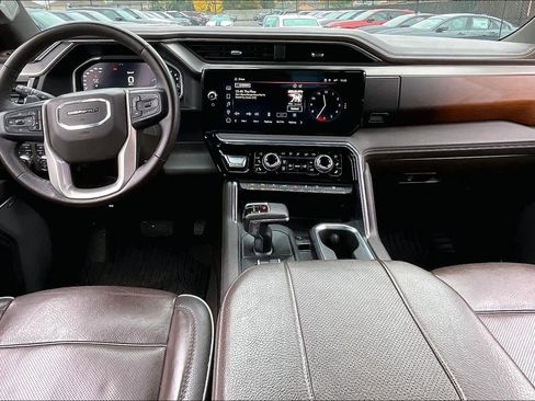 Used 2024 GMC Sierra 1500 Denali w/ Denali Reserve Package image 17