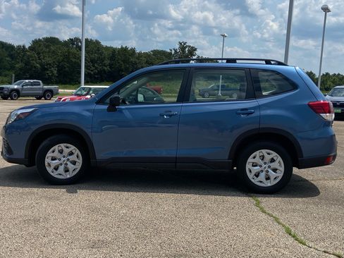 Used 2023 Subaru Forester AWD/4WD image 6