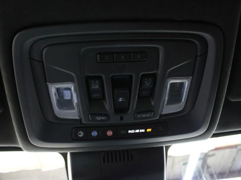 Used 2022 GMC Sierra 1500 Denali Ultimate image 28