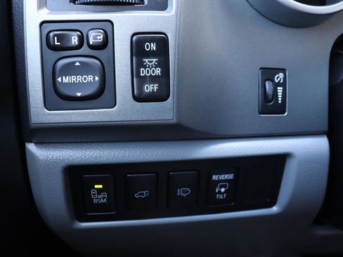 Used 2016 Toyota Sequoia Limited image 70