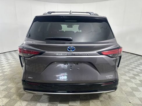 Used 2023 Toyota Sienna Limited AWD/4WD image 6