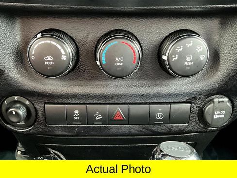 Used 2016 Jeep Wrangler Unlimited Sahara w/ Connectivity Group image 23