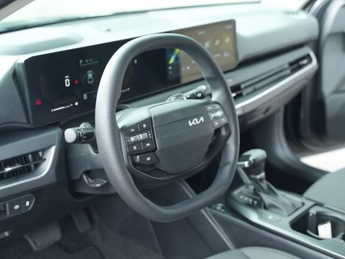 Used 2025 Kia K4 FWD image 28