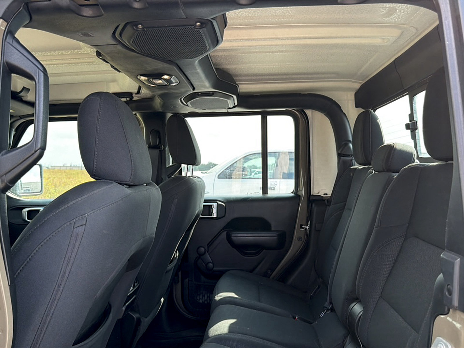 Used 2020 Jeep Gladiator Sport AWD/4WD image 16