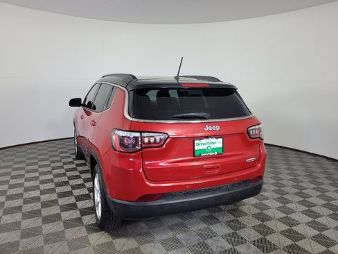 Used 2018 Jeep Compass Latitude w/ Safe & Security Group FWD image 5