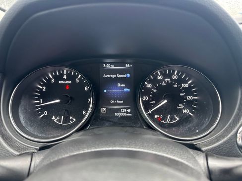 Used 2017 Nissan Rogue SL w/ SL Premium Package image 19