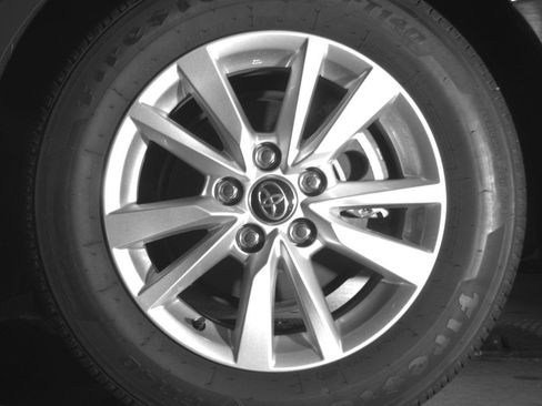 Used 2025 Toyota Camry LE FWD image 12
