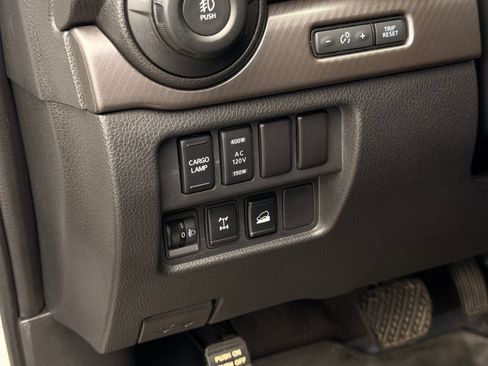 Used 2023 Nissan Titan PRO-4X w/ Pro-4x Convenience Package AWD/4WD image 24