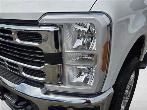 Used 2025 Ford F250 XLT AWD/4WD image 9