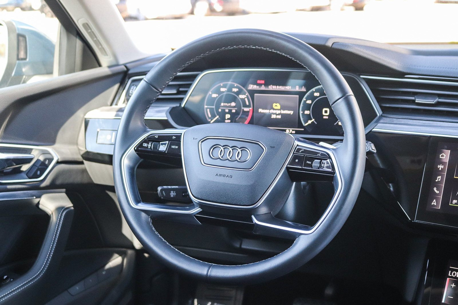 Certified 2024 Audi Q8 e-tron Premium Plus w/ Premium Plus Package AWD/4WD image 17