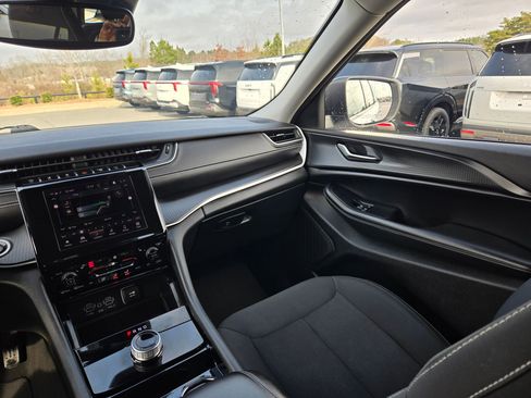 Used 2023 Jeep Grand Cherokee L Laredo w/ Luxury Tech Group I image 11