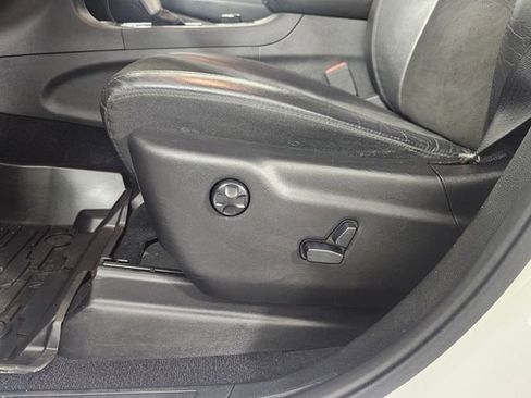 Used 2020 Jeep Grand Cherokee Altitude image 11