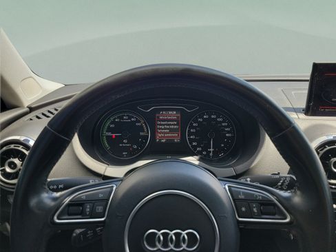 Used 2016 Audi A3 e-tron Premium Plus w/ Premium Plus Package FWD image 25