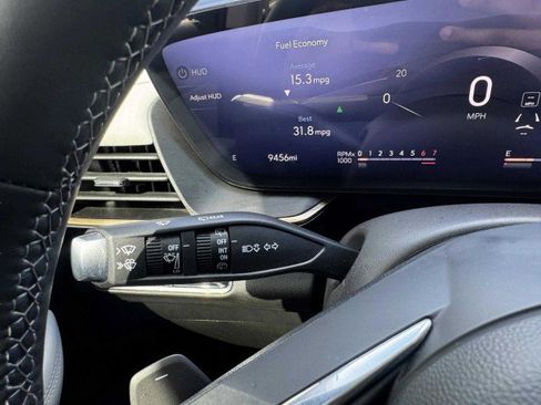 Used 2024 Buick Envision Avenir image 25