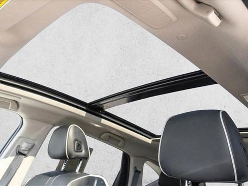Used 2024 Acura RDX SH-AWD w/ Advance Package image 13