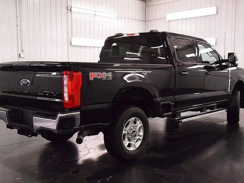 New 2026 Ford F350 XLT w/ FX4 Off-Road Package image 8