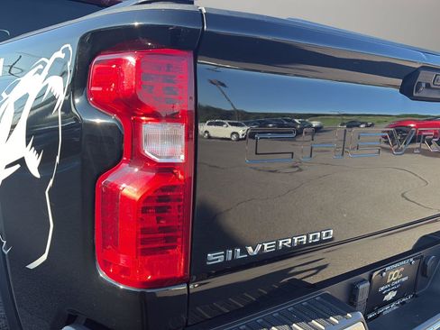 Used 2024 Chevrolet Silverado 2500 LT w/ All Star Edition AWD/4WD image 45