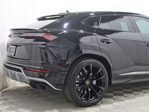 Used 2021 Lamborghini Urus image 10