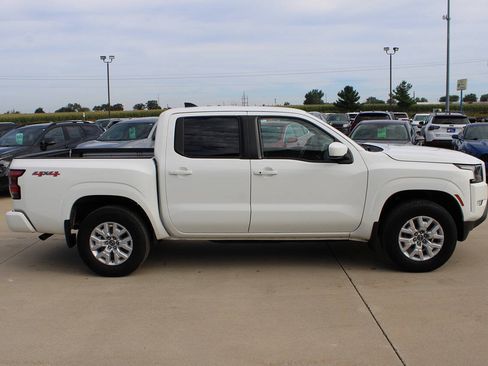 Used 2022 Nissan Frontier SV AWD/4WD image 4